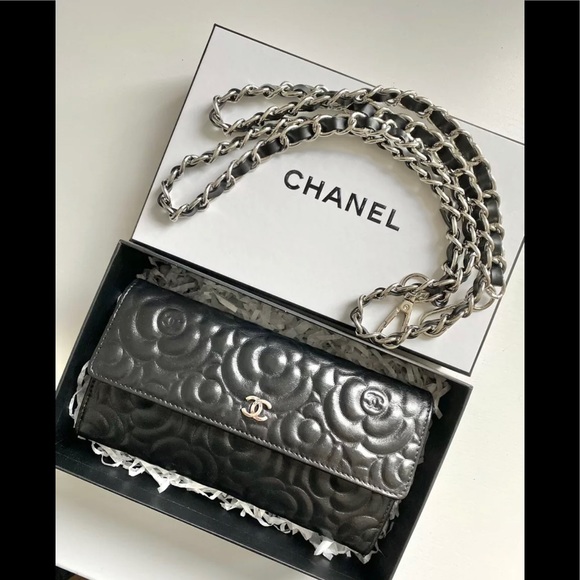 COPY - Auth CHANEL Black Camellia Bifold Wallet - Picture 11 of 12